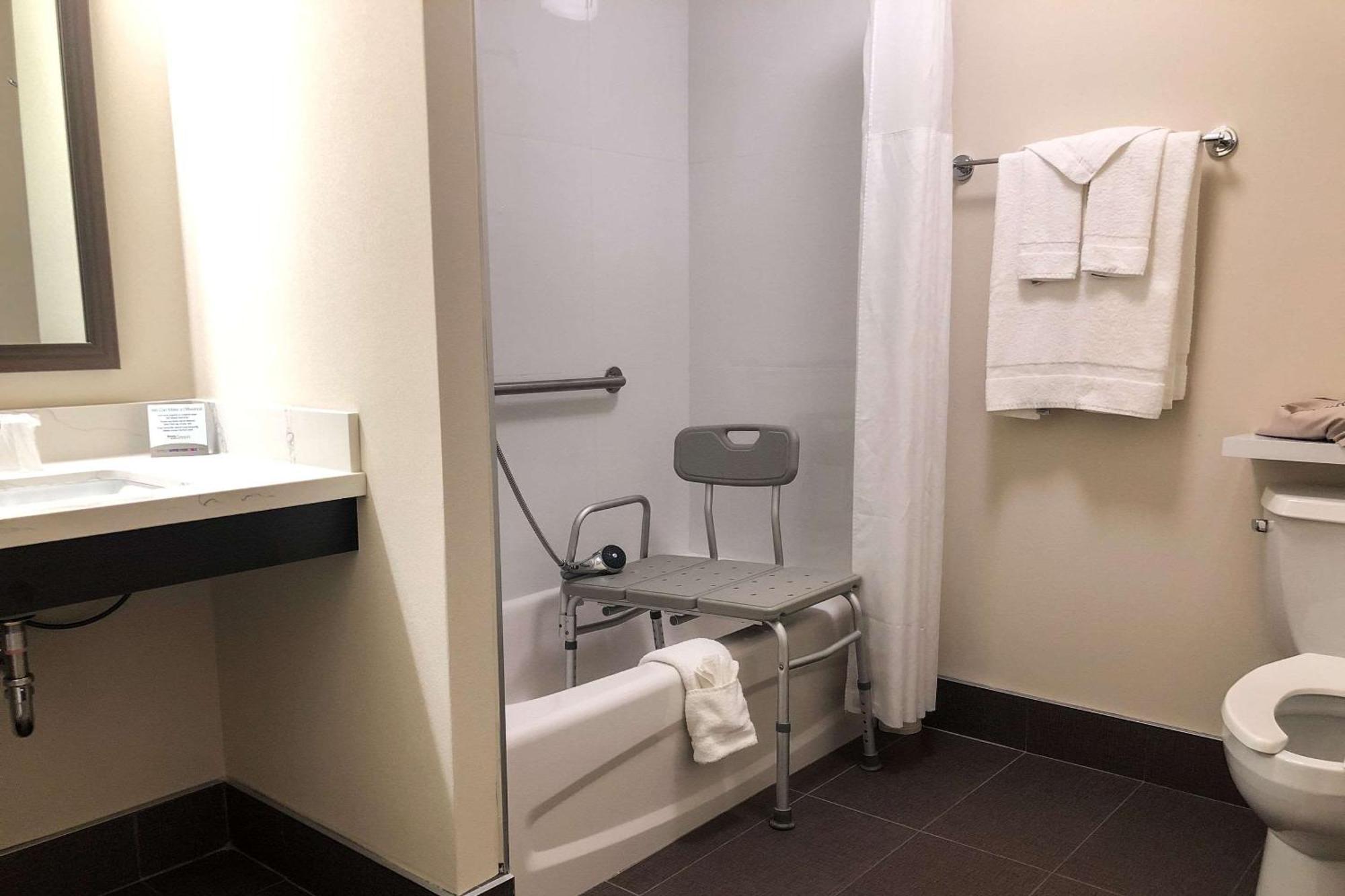 Sleep Inn & Suites Quebec City East Saint-Jean-de-Boischâtel Εξωτερικό φωτογραφία